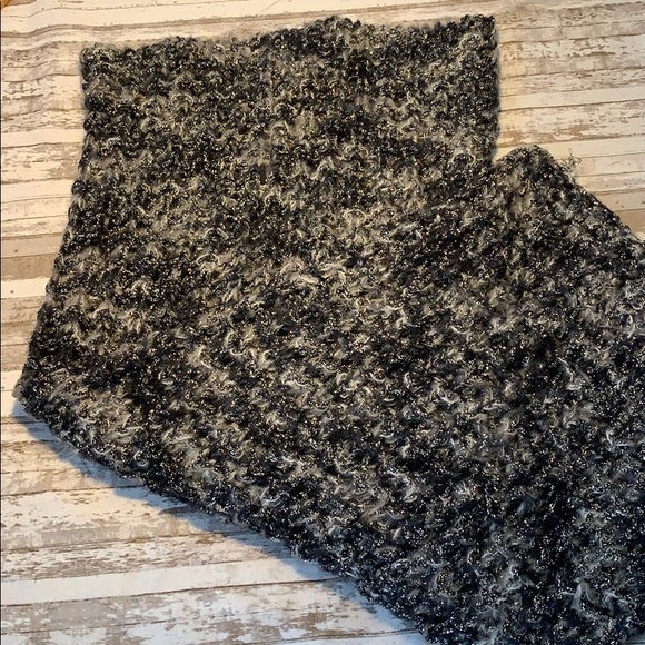 Express Chunky Knitted Textured Scarf - Picture 2 of 3